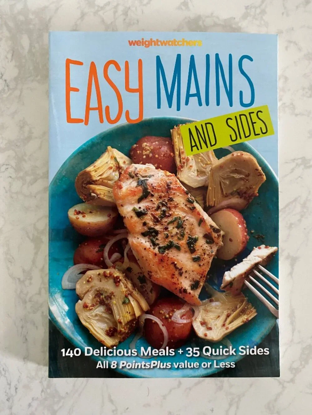 Weight Watchers Easy Mains & Sides Cookbook & Cutting board